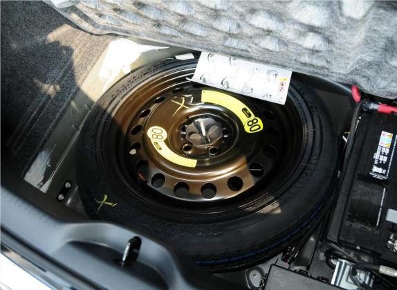 克莱斯勒300C(进口) 2013款 3.6L 尊适版 其他细节类   备胎