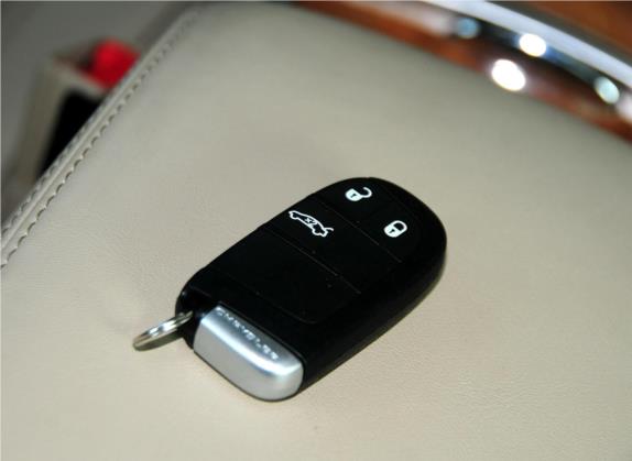 克莱斯勒300C(进口) 2013款 3.6L 尊适版 其他细节类   钥匙