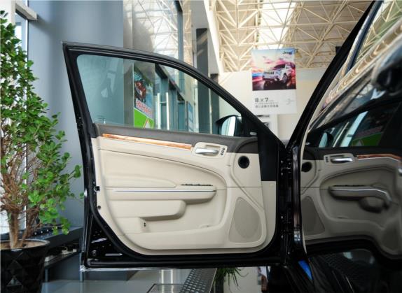 克莱斯勒300C(进口) 2013款 3.6L 尊适版 车厢座椅   前门板