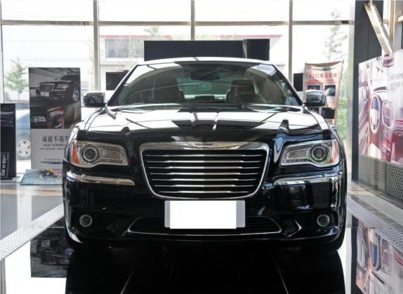 克莱斯勒300C(进口) 2013款 3.6L 尊适版 外观   正前