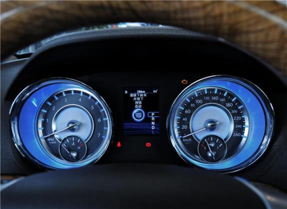克莱斯勒300C(进口) 2013款 3.6L 尊适版 中控类   仪表盘