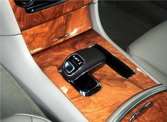 克莱斯勒300C(进口) 2013款 3.6L 尊适版 中控类   挡把