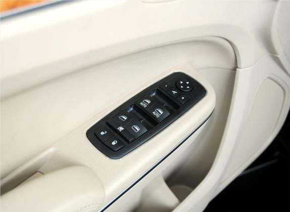 克莱斯勒300C(进口) 2013款 3.6L 尊适版 车厢座椅   门窗控制