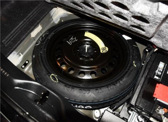 克莱斯勒300C(进口) 2016款 3.0L 超越版 其他细节类   备胎