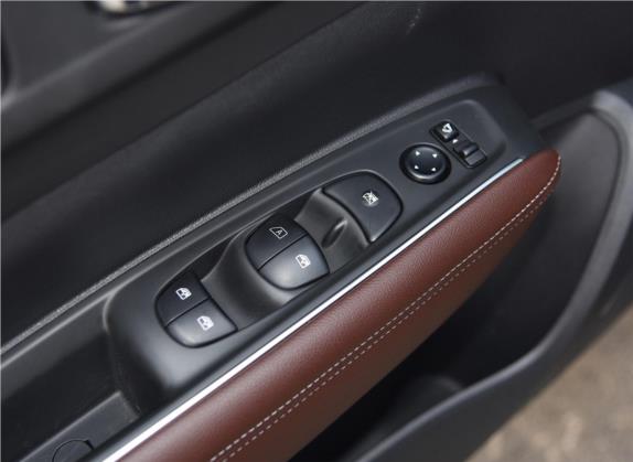 科雷傲 2017款 2.5L 四驱旗舰版 车厢座椅   门窗控制