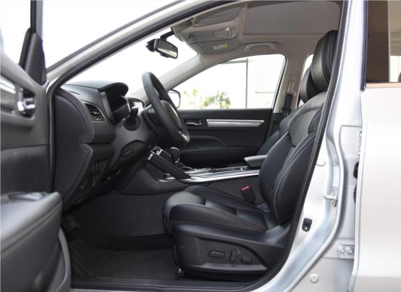 科雷傲 2017款 2.0L 两驱豪华版 车厢座椅   前排空间