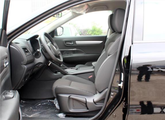 科雷傲 2017款 2.0L 两驱舒适版 车厢座椅   前排空间