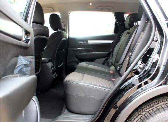 科雷傲 2017款 2.0L 两驱舒适版 车厢座椅   后排空间