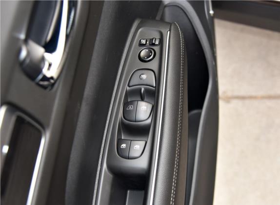 科雷傲 2018款 2.5L 四驱旗舰版 车厢座椅   门窗控制