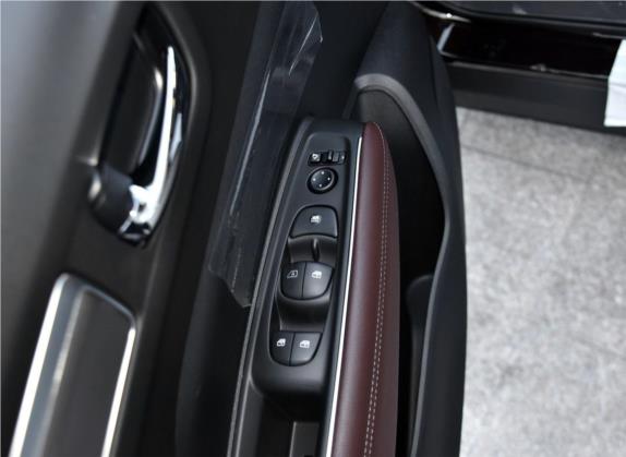 科雷傲 2018款 2.5L 两驱尊贵版 车厢座椅   门窗控制