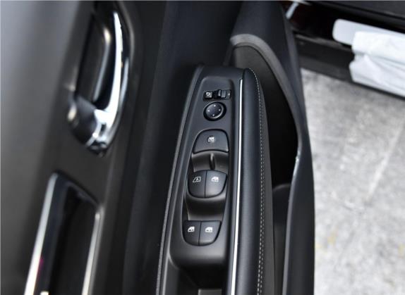 科雷傲 2018款 2.5L 四驱至尊版 车厢座椅   门窗控制