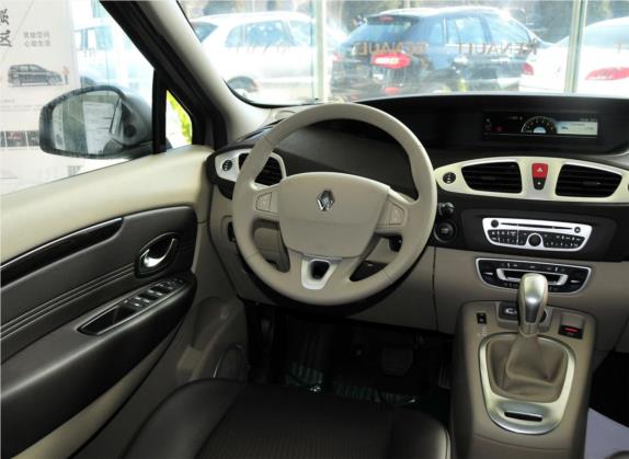 风景经典 2011款 2.0 大风景舒适版 中控类   驾驶位