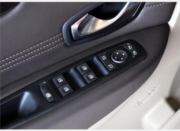 风景经典 2011款 2.0 风景舒适版 车厢座椅   门窗控制