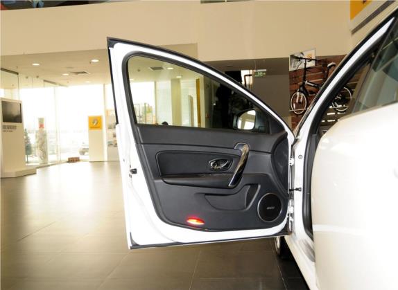 纬度 2013款 2.5L 自动旗舰导航版 车厢座椅   前门板
