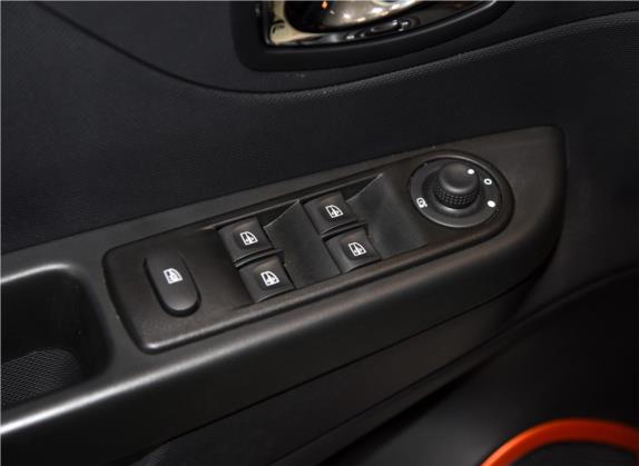 卡缤 2015款 1.2T 自动舒适版 车厢座椅   门窗控制