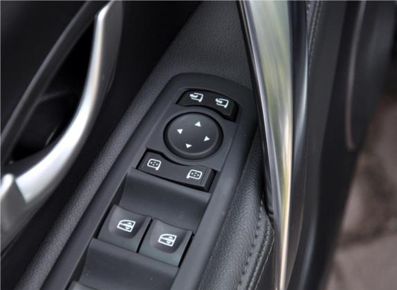 塔利斯曼 2012款 2.5L 豪华版 车厢座椅   门窗控制