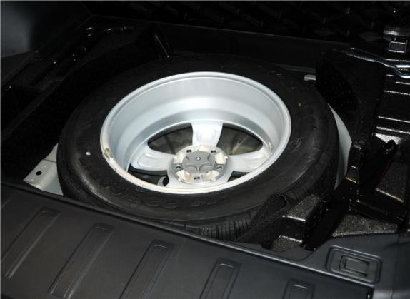 科雷傲(进口) 2013款 2.5L 两驱都市版 其他细节类   备胎