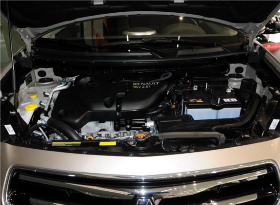科雷傲(进口) 2013款 2.5L 两驱都市版 其他细节类   发动机舱