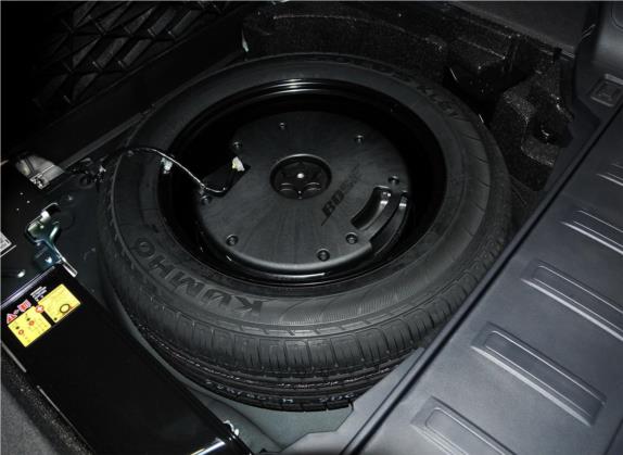 科雷傲(进口) 2014款 2.5L 四驱豪华版 其他细节类   备胎