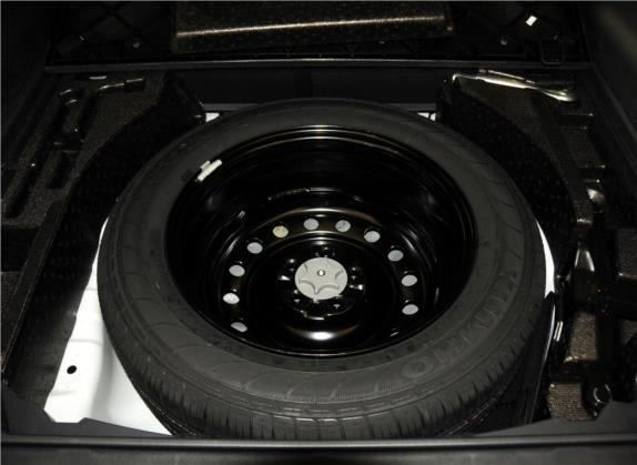 科雷傲(进口) 2014款 2.0L 两驱标准版 其他细节类   备胎
