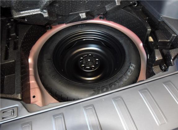 科雷傲(进口) 2015款 2.0L 两驱标准版 其他细节类   备胎