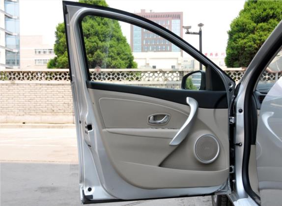 风朗 2011款 2.0L 标准版 车厢座椅   前门板