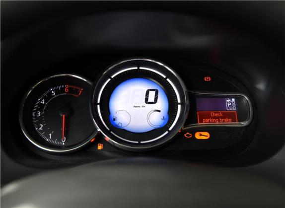 风朗 2015款 2.0L 标准版 中控类   仪表盘