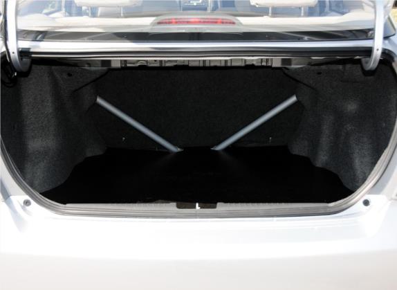 理念S1 2011款 1.3L 自动舒适版 车厢座椅   后备厢