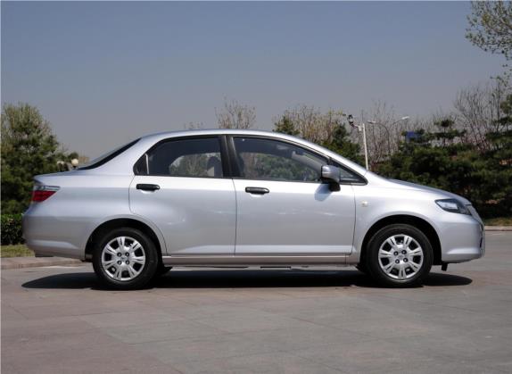 理念S1 2011款 1.3L 自动舒适版 外观   正侧