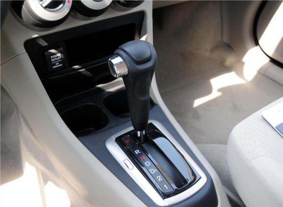 理念S1 2011款 1.3L 自动舒适版 中控类   挡把
