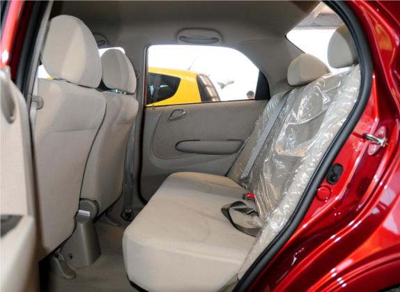 理念S1 2012款 1.3L 自动舒适版 车厢座椅   后排空间
