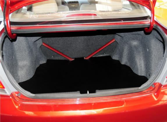 理念S1 2012款 1.3L 自动舒适版 车厢座椅   后备厢