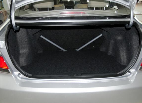 理念S1 2012款 1.5L 手动舒适版 车厢座椅   后备厢