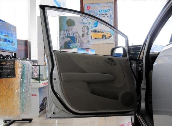 理念S1 2012款 1.5L 手动舒适版 车厢座椅   前门板