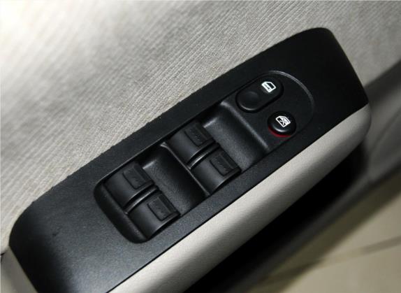理念S1 2012款 1.5L 手动舒适版 车厢座椅   门窗控制