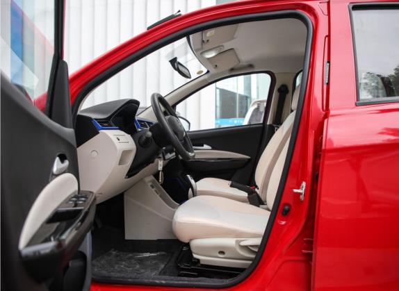 雷丁i3 2019款 经济版-K 车厢座椅   前排空间