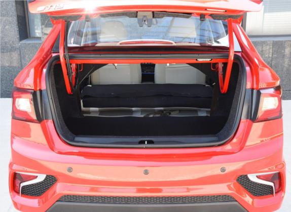 雷丁i5 2019款 舒适版 车厢座椅   后备厢