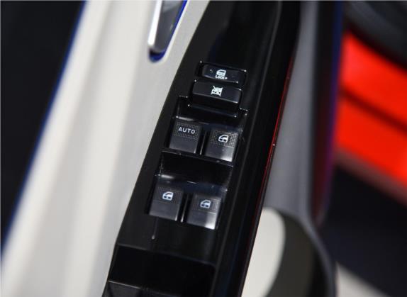 雷丁i5 2019款 舒适版 车厢座椅   门窗控制