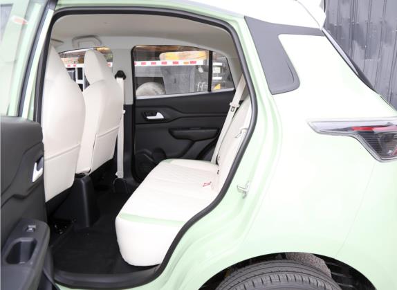 芒果Pro 2022款 220标准版 车厢座椅   后排空间