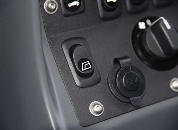 RALLY FIGHTER 2015款 6.2L 标准型 车厢座椅   门窗控制