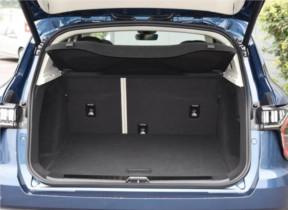 领克01 2017款 2.0T 两驱耀Pro版 车厢座椅   后备厢