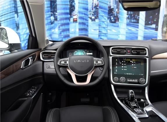 领克01 2017款 2.0T 两驱型Pro版 中控类   驾驶位