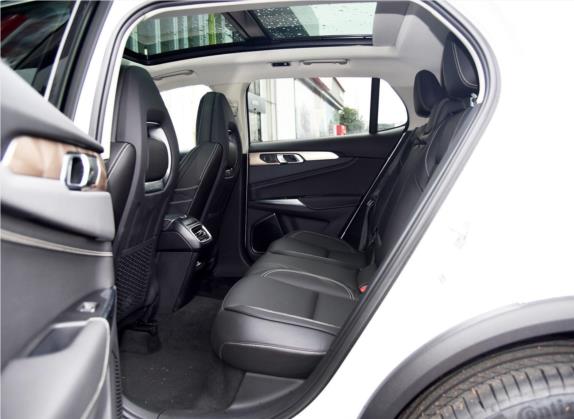 领克01 2017款 2.0T 两驱型Pro版 车厢座椅   后排空间