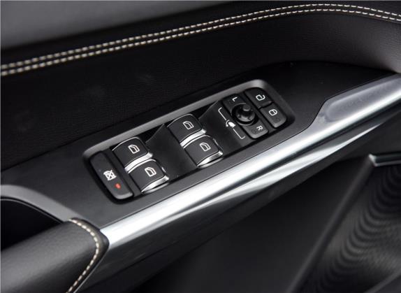 领克01 2017款 2.0T 两驱型Pro版 车厢座椅   门窗控制