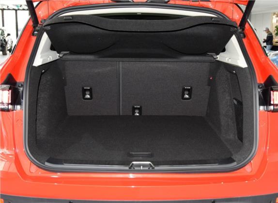 领克01 2017款 2.0T 四驱劲Pro版 车厢座椅   后备厢