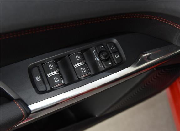领克01 2017款 2.0T 四驱劲Pro版 车厢座椅   门窗控制