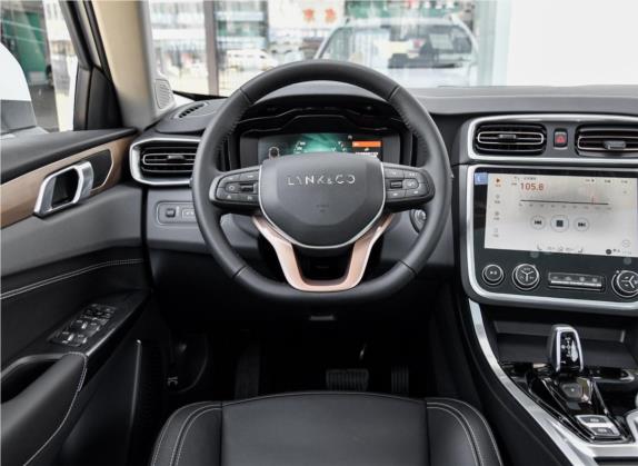 领克01 2018款 2.0T 两驱型+版 中控类   驾驶位