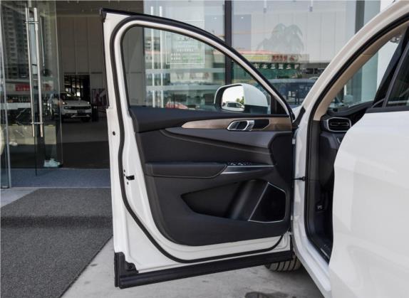 领克01 2018款 2.0T 两驱型+版 车厢座椅   前门板