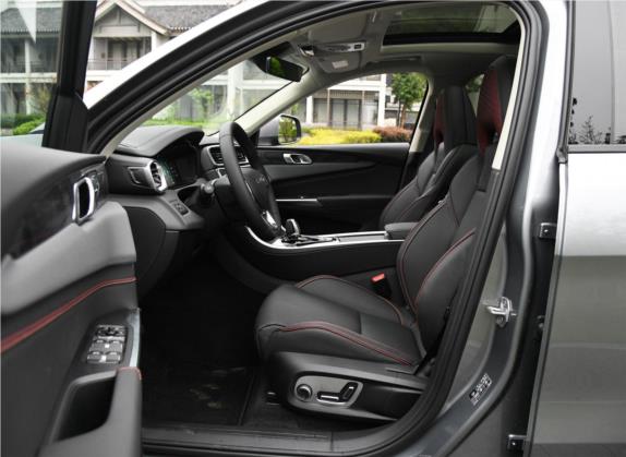 领克01 2019款 2.0T 两驱耀Pro版 国V 车厢座椅   前排空间