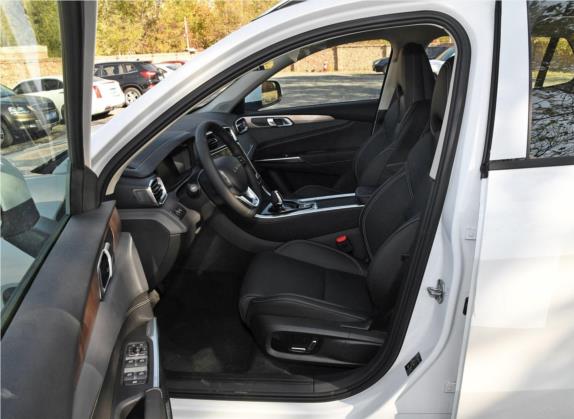 领克01 2019款 2.0T 两驱型版 国V 车厢座椅   前排空间